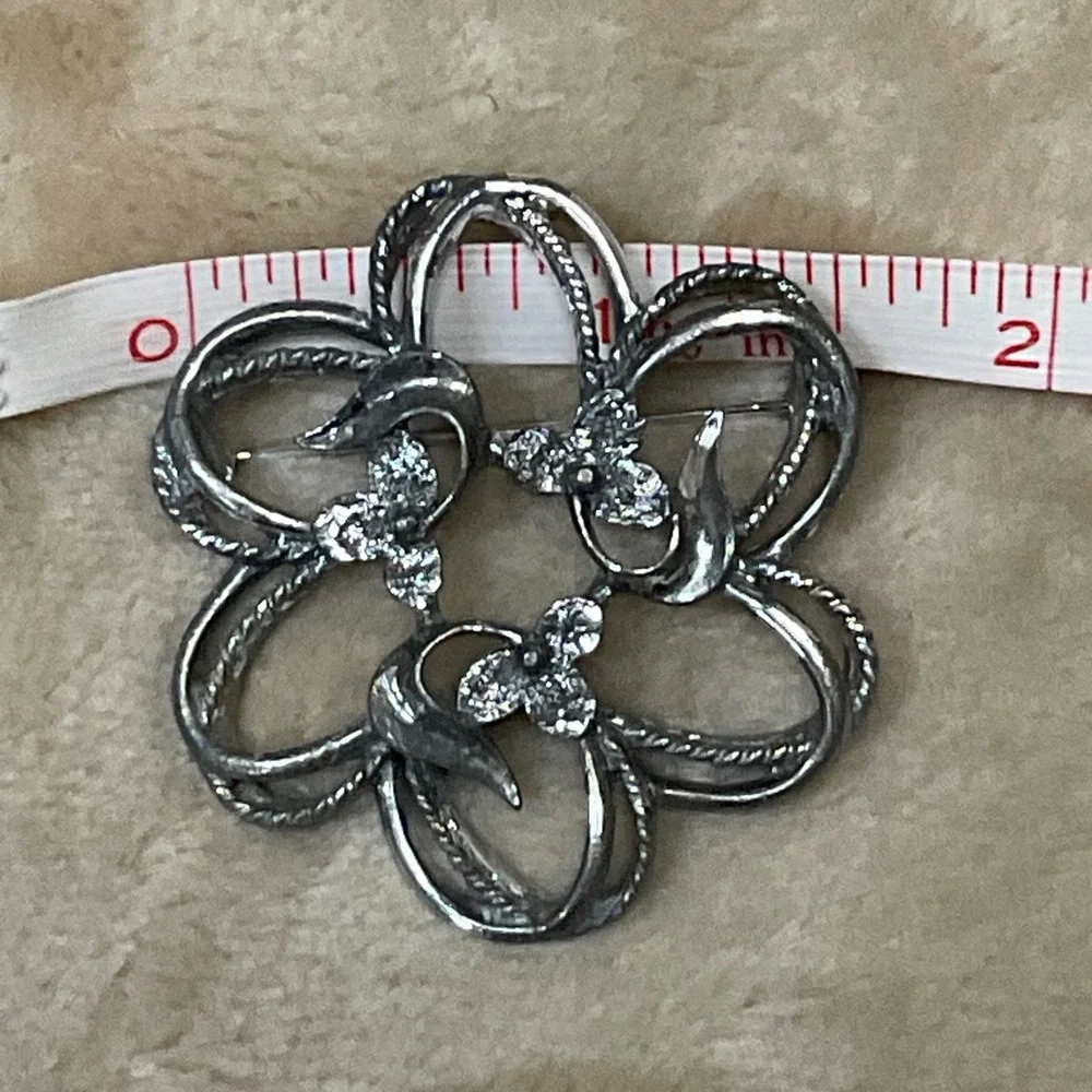 Vintage Sarah Coventry 'Fleurette' Brooch Pin Silver Tone Metal
